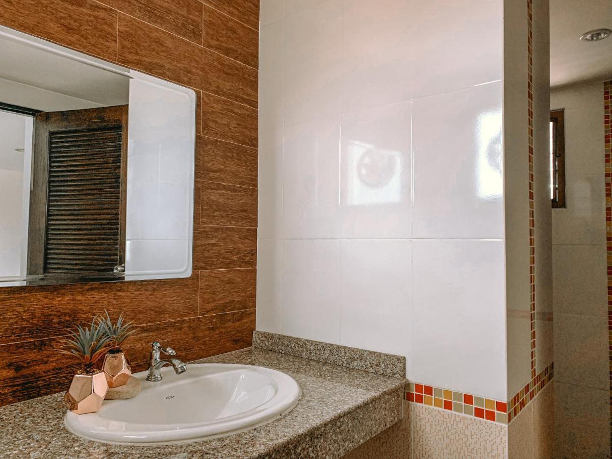 Rinn Boutique House Chiang Mai Buitenkant foto
